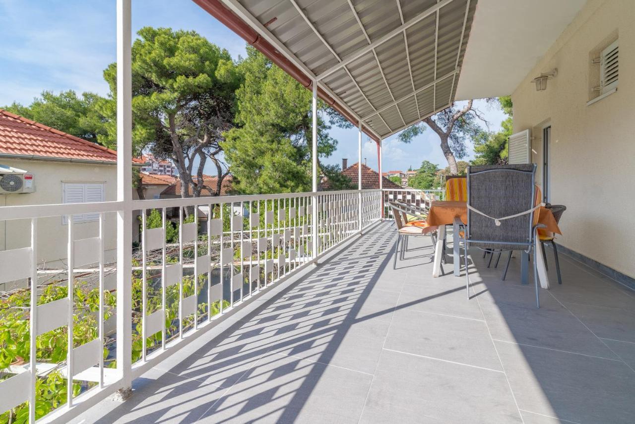 Apartmani Lucia Biograd Biograd Na Moru Exterior foto