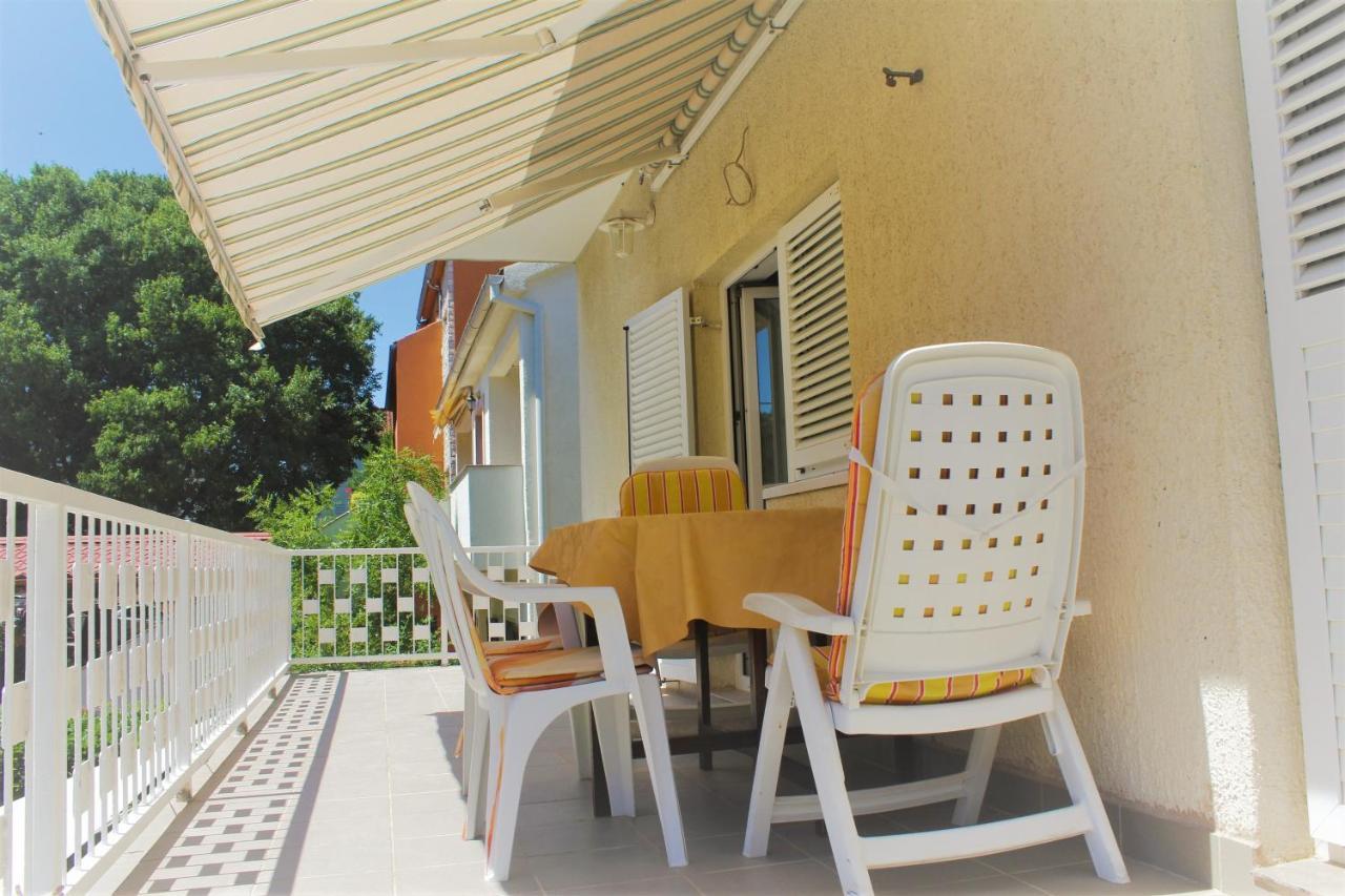 Apartmani Lucia Biograd Biograd Na Moru Exterior foto